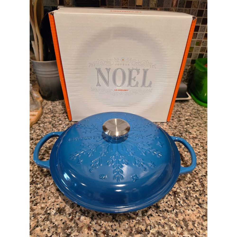 Le Creuset Noel Snowflake Braiser 2.25 Qt Marseille Blue Cast Iron 26cm Boxed